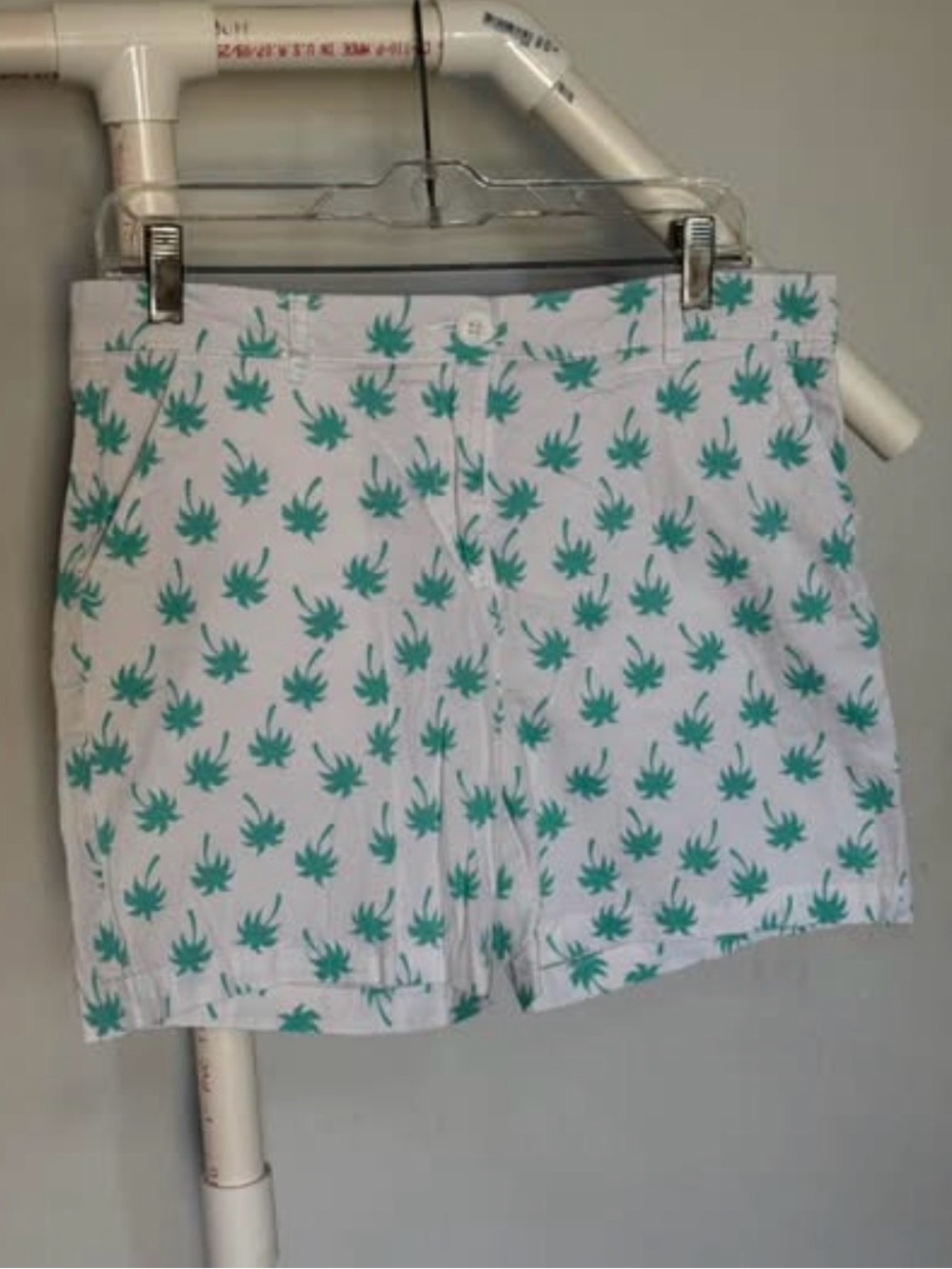 Women’s Caribbean Joe White Shorts with Teal Palm Print size 10